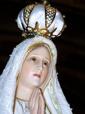 pilgrim statue of Our Lady of Fatima